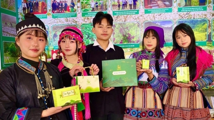 HỌC SINH ZR’LỤ DA DING CA COONG BƠƠN CHA NER PÊÊ TR’THI CR’NOỌ BH’RỢ TƠỢP BHRỢ CHA