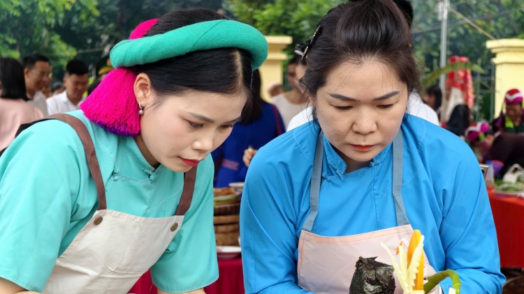 Độc đáo Hội Kiêng gió Quảng Ninh: Tranh tài xào phở phiên chợ, thi thêu áo người Dao