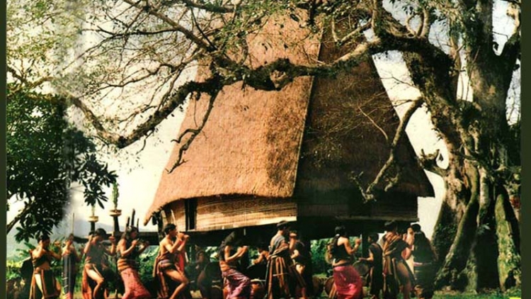 Xuăn dêh kông rơng