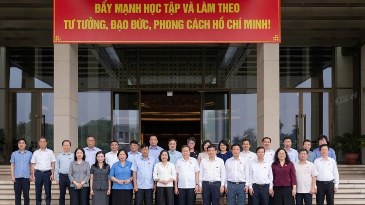 Khua git gai pơ ala mơnuih ƀôn sang dêh čar ơi Trần Thanh Mẫn ngă bruă hăng Jơnum min Gru grua hăng Mơnuih mơnam