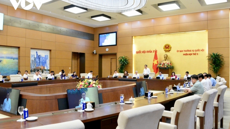 AKAOK QUOC HOI KAKEI JUAI CAIK KA KURANG HUKUM