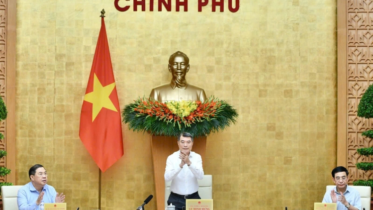 Khua dêh čar ơi Lê Minh Hưng git gai jơnum kơnuk kơna, pơtrut rơnoh pơđĭ kyar hăng hơđong bơwih ƀong huă