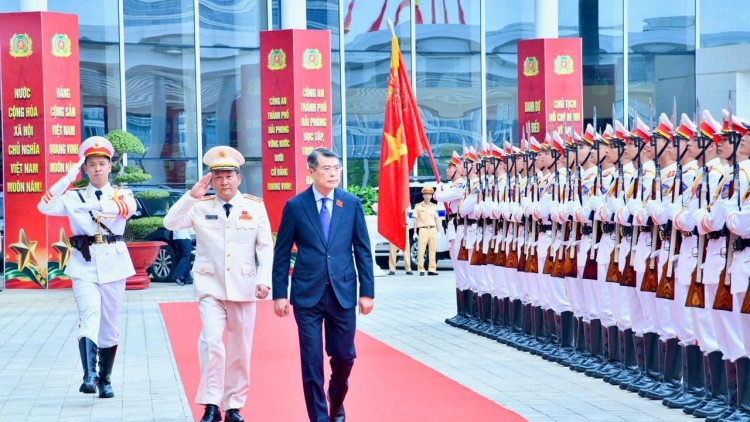 Thủ tướng Lê Minh Hưng truh pơm lêh sơng iŏk hơnăn Khul linh tơblăh kơtang nuih mơng kơ kon pơlei Công an Hải Phòng