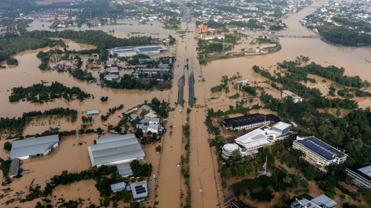 ពត៌មាន ម៉ោង ១៥