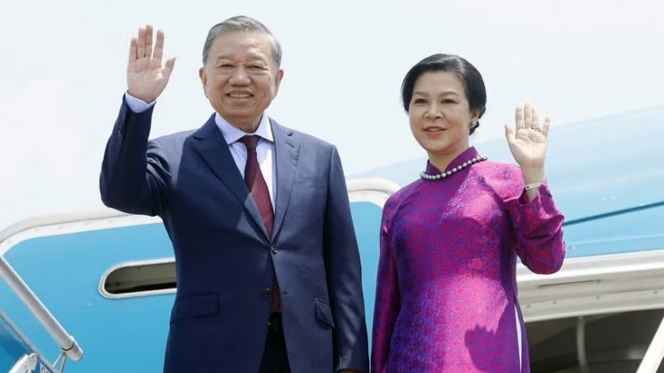 Tổng Ƀí thư, Củ tịc lơgar ồng Tô Lâm còp ngan ngồn lơgar Thái Lan