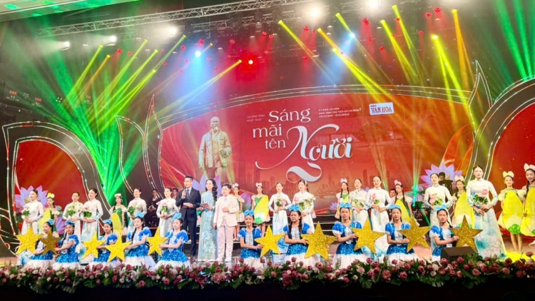 Tơdroăng ngê̆ thuât tối ‘na tơdroăng kal kí pơlê pơla ‘’Eăng troh tá inâi Pôa Hồ’’