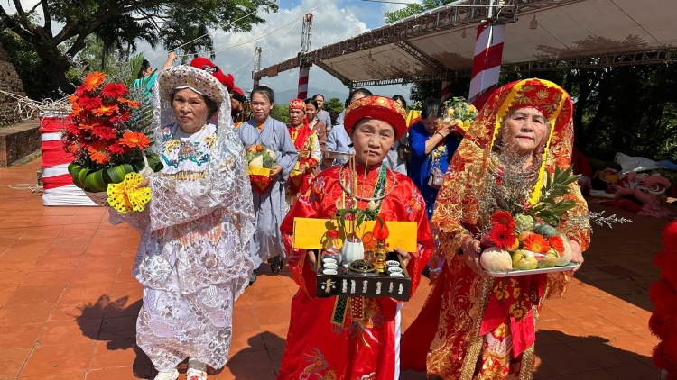 Lễ Vía Bà ta Tháp Nhạn- Rup uĕh văn hóa tâm nău way mbah brah Me