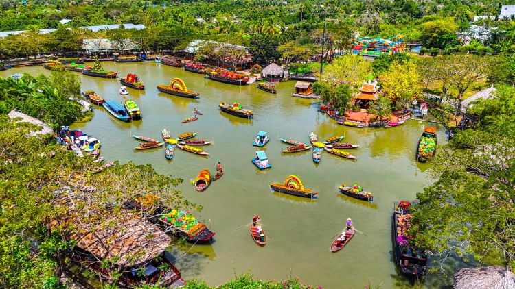 ពត៌មាន ម៉ោង​ ៦