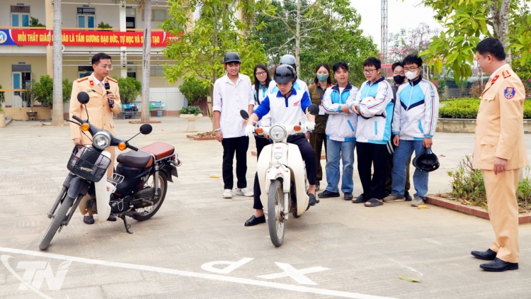 Ngon tô thứ 6 mự 8 căm bườn 5 pì 2026 – Khí xè máy tiêng àn: Pưng khù cận hụ
