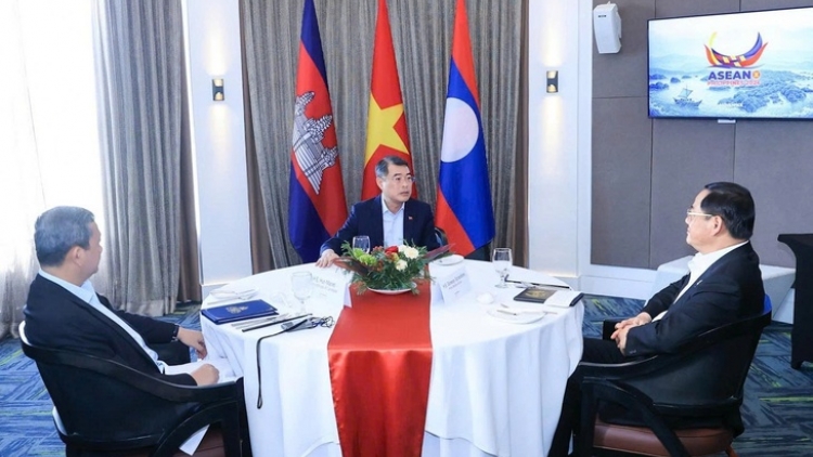 ពត៌មាន ម៉ោង ១៥