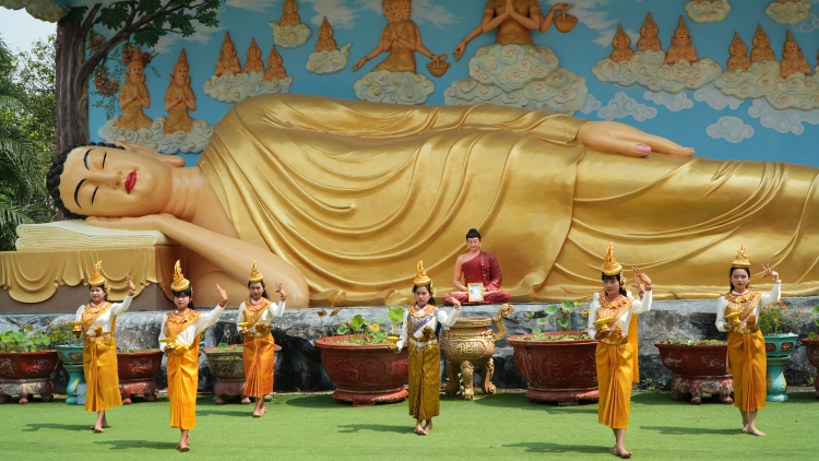 បណ្តុះពន្លកសិល្បៈនៅតាមភូមិស្រុក