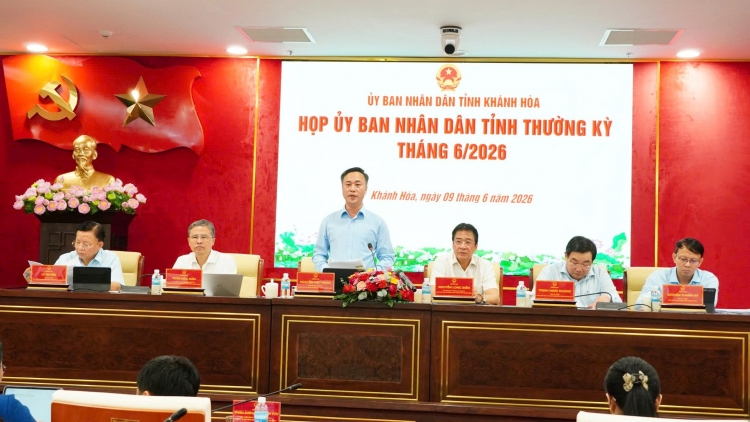  Khánh Hòa akŏm hơmet pơ ‘lơ̆ng hơnih tơhlăk vă pơtrŭt jang tŏk
