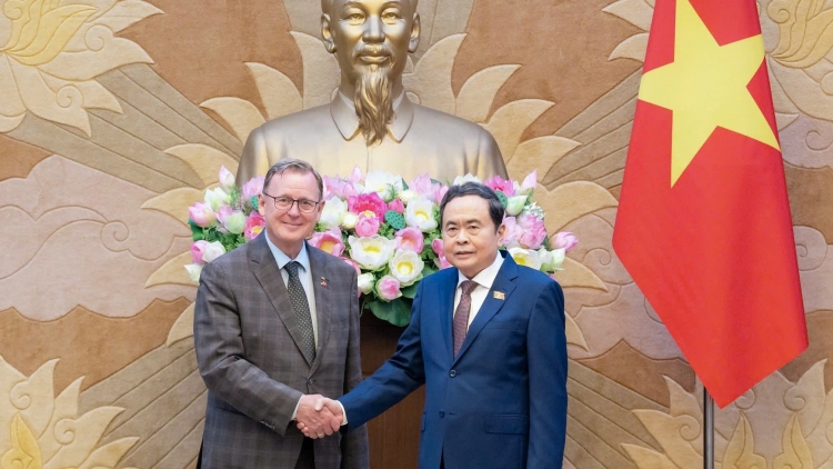 Phŏ Kơdră Quốc hội teh đak Đức năm ngôi tơ̆ Việt Nam