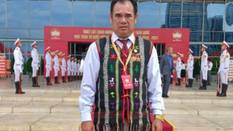 Ơi K’Brèm - Mơnuih ngă phrâo tơlơi adoh djuai ania K’Ho, Mạ