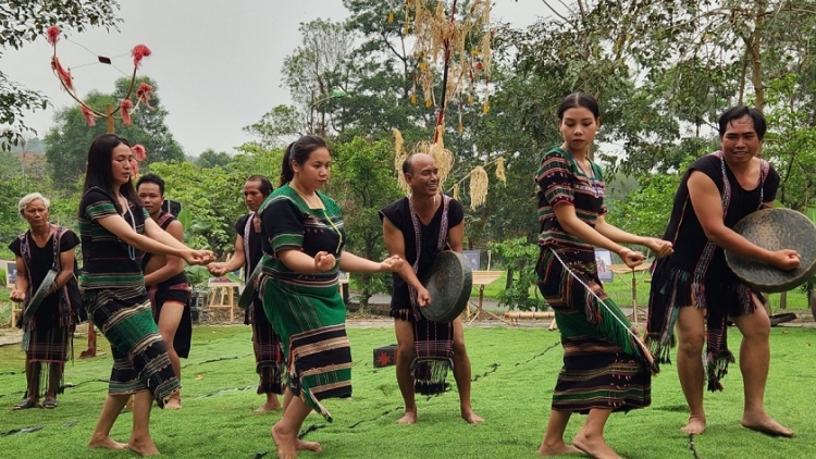 Jờng rơ nùs nhơm gơboh ùr klao
