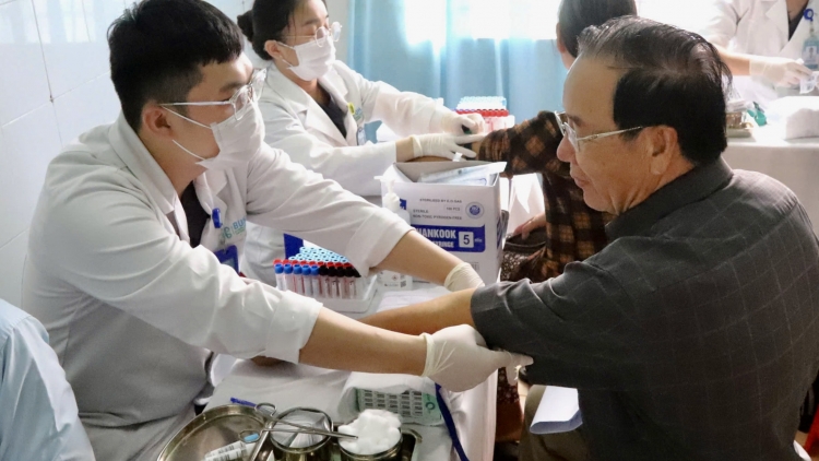 Tơdroăng pơkâ kơxô̆ 72 rĕng châ pêi pro tung rêh kâ ối kuăn pơlê Tây Nguyên