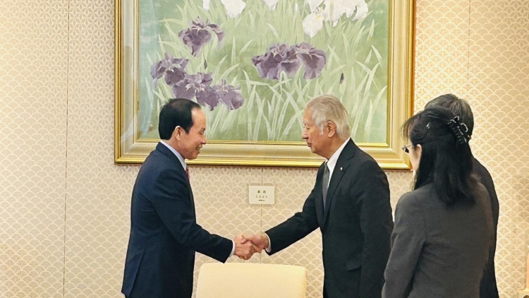 Phŏ Thủ tướng Lê Tiến Châu pơma đam hăm Kơdră Hă viê̆n Nhật Bản 