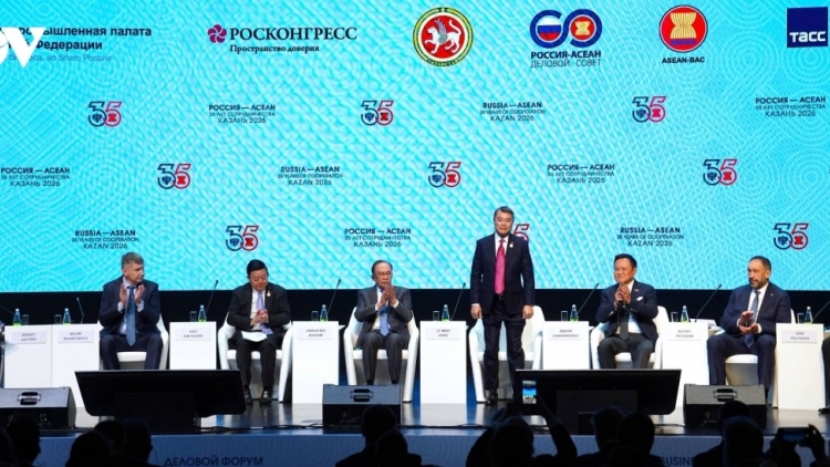 Thủ tướng Lê Minh Hưng iung pơma ah Hop akŏm Hơnih jang mŭk drăm ASEAN-Nga 