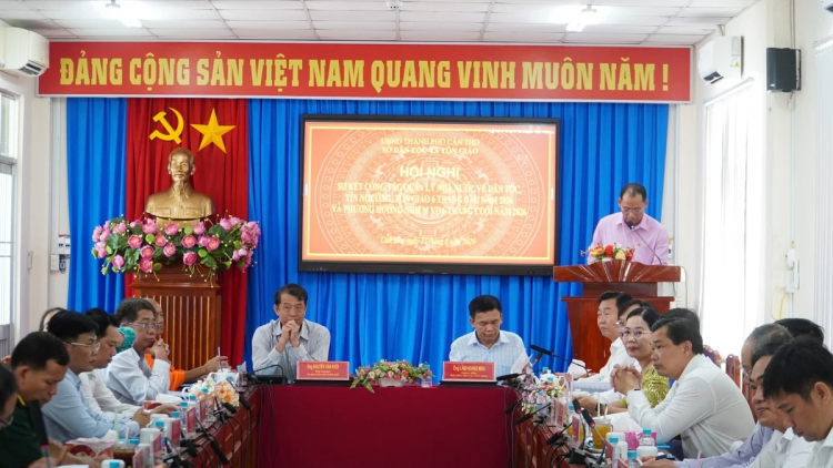 BAN CAN THO NGAK BREI SUMU GAUK, SIAM LAGAIH BRUK BANGSA, ADAT CAMBAT, AGAMA