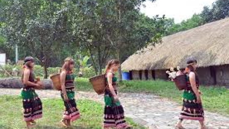 Thế pâ dêi pơlê