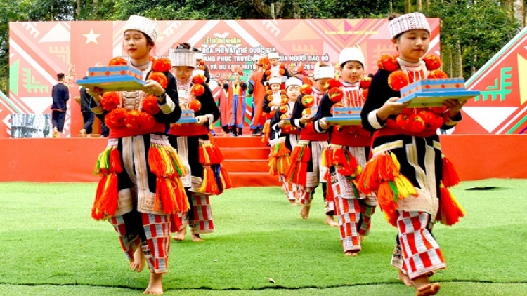 Lầy tzình thzáng ca páo dung chủ nhật hoi 7/6/2026 