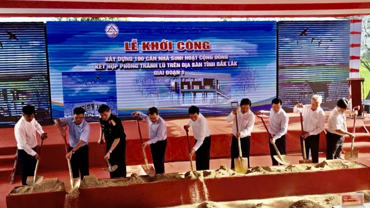 Dak Lak tơkŭm po leh pơxiâm pêi cheăng pro hngêi ối tơdjuôm hbrâ ví kong mê khía mơhot têa kân lân lu