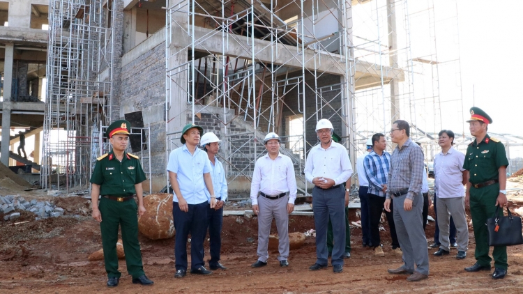 Lâm Đồng nsrôih ƀư lôch 2 ngih nti nội trú n’har bri ta năp lơ 15/8.