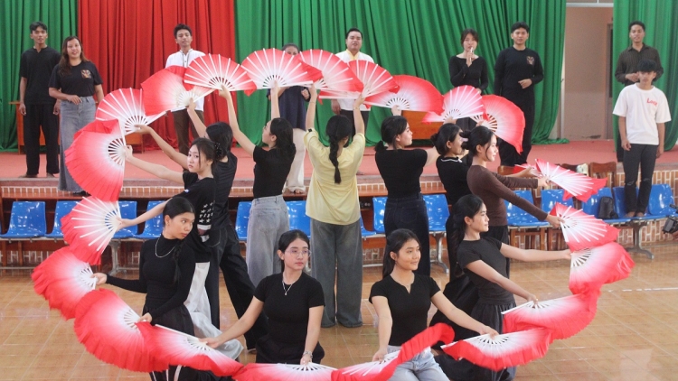 Mnuih Chăm Lâm Đồng hur har mprăp kơ Knăm mơak Dhar kreh Chăm