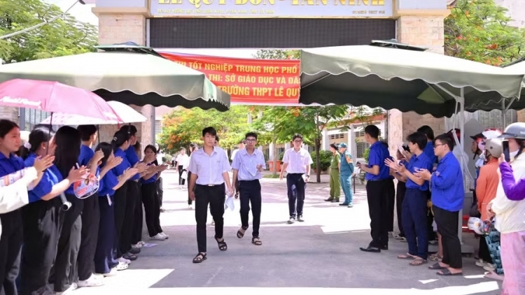 Sĩ tử vùng cao tự tin vượt thử thách trong ngày thi đầu tiên Kỳ thi tốt nghiệp THPT 2026