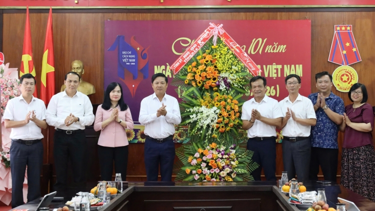 VOV tơgop ba nơ̆r pơma đơ̆ng Đảng truh hăm kon pơlei pơla