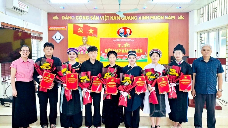 XA ĐẢY CẦN HÍU TỨ BẠI VIỂC CÚA SLẮM ÓN