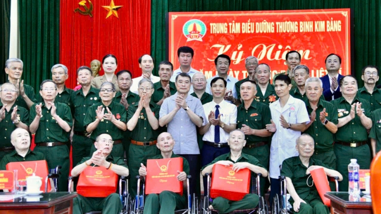 ពត៌មាន ម៉ោង ១៥