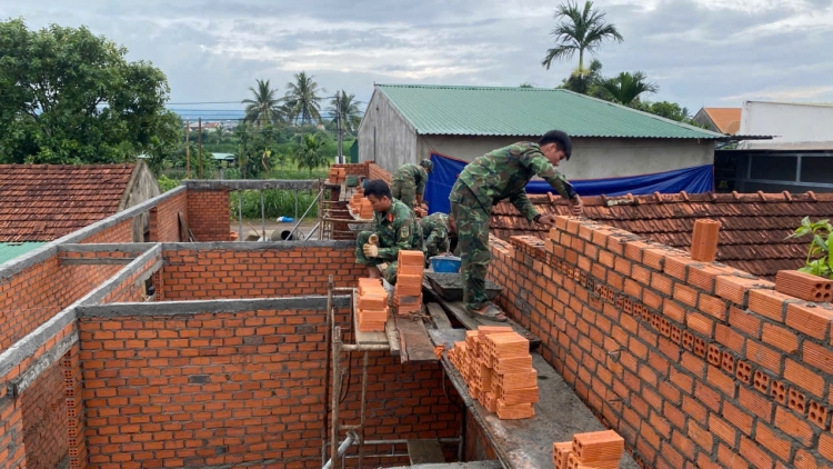 Toăng hngêi ăm mơngế châi heăng xua tơplâ