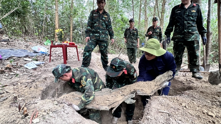 Quảng Ngãi, Đăk Lăk hơvơn akŏm jơhngơ̆m chơ chă, sơkơ̆t hơdah hơnăn măt kơting linh lôch tang ăn teh đak 