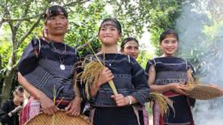 Wang wơng (Động viên dân làng lao động sản xuất)