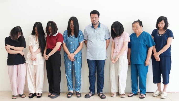 KHỞI TỐ 10 BỊ CAN ĐHỊ PHÒNG KHÁM Y HỌC NGHỆ AN TU "T’VAIH CR’AY" G’LƠC PAY ZÊN TỶ