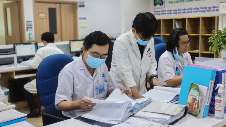BAN RAYA HO CHI MINH CAONG KHIN DAONG ABIH JIEN BAC KA BAC SI NOI TRU