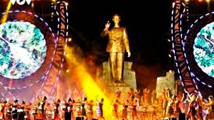 Tây Nguyên ơn Bác đời đời