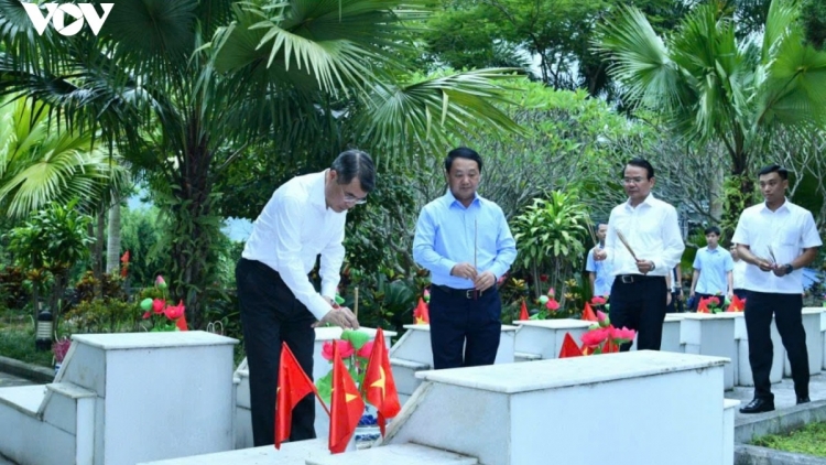 Thủ tướng Lê Minh Hưng pôk bơnê kơ Linh lôch tang ăn teh đak tơ̆ Pơsat Ƀlŏk tơbăt Vị Xuyên 