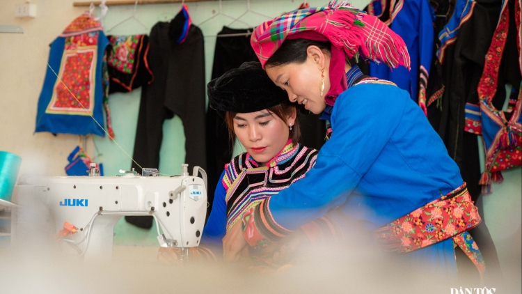 TUYÊN QUANG: HẾT NÈM ĐÂY PÀY NẶM MƯỜNG PANG CHỎI HẾT KIN DÚ BÚNG DÂN TỘC NỌI CẦN