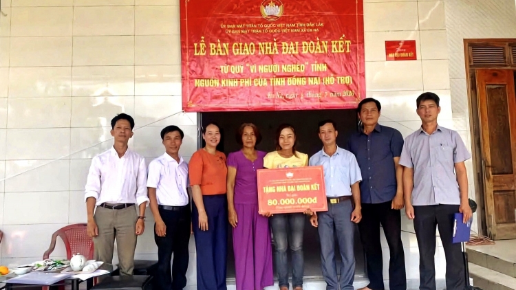 Đắk Lắk  tơlĕch jang man ‘nao 300 tŏ hnam Tơgoăt tơgoăl