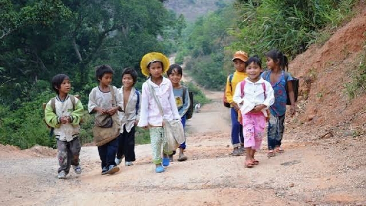 Mơhnhôk kuăn cháu hriâm i rơkê vâ ai cheăng pêi