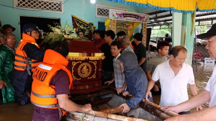 ĐÀ NẴNG: CĂH CHOOM PA XUL XA NUL LƠI ABHUY L’LĂM 6H, LÂH 22H, CĂH CHOOM VƯỚC ZÊN, VÀNG MÃ BÊL ĐƠƠNG LƠI ABHUY