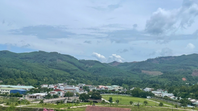 ĐÀ NẴNG T’BHLÂNG DỌO DZỢ VÊY PR’LOỌNG ĐHA RƯT, ĐĂN ĐHA RƯT VÊY MANƯIH VÊY C’RƠ G’LÊÊH LÂNG CÁCH MẠNG