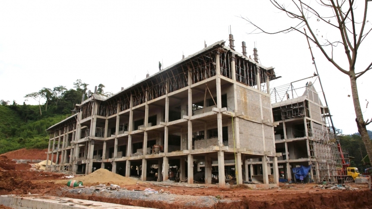 Các tỉnh tăng tốc hoàn thành trường nội trú trước năm học mới