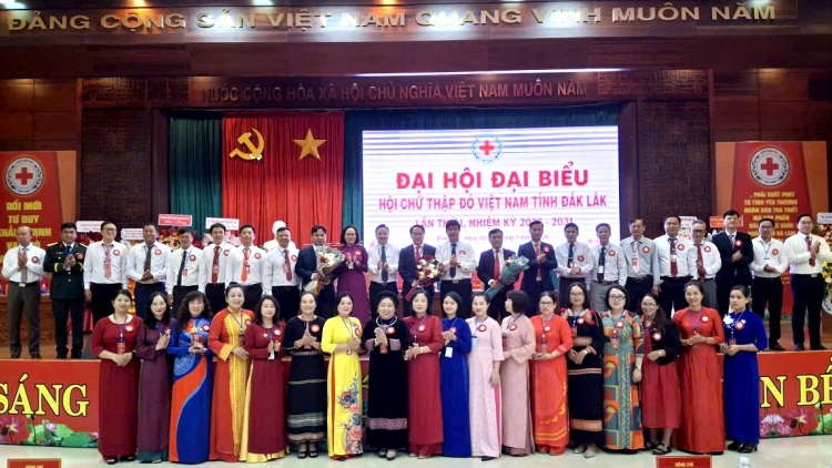 Jơnŭm chư pơglang ƀrê Đắk Lắk lăng lơtang truh hăm tơring, atŏk kơtang tơplih kơsô̆