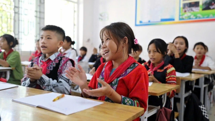 Học sinh dân tộc thiểu số rất ít người được tuyển thẳng vào trường THPT công lập