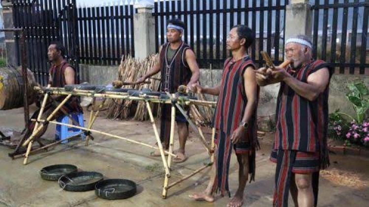 Đơs pơrui sơm bàr