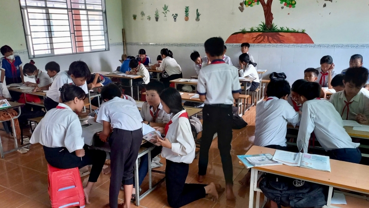 Khoảng 1.200 học sinh Đắk Lắk sẽ học nội trú từ năm học mới
