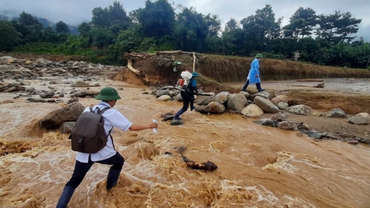 Lai Châu chủ động chăm lo sức khỏe, đời sống người dân vùng lũ Mường Than
